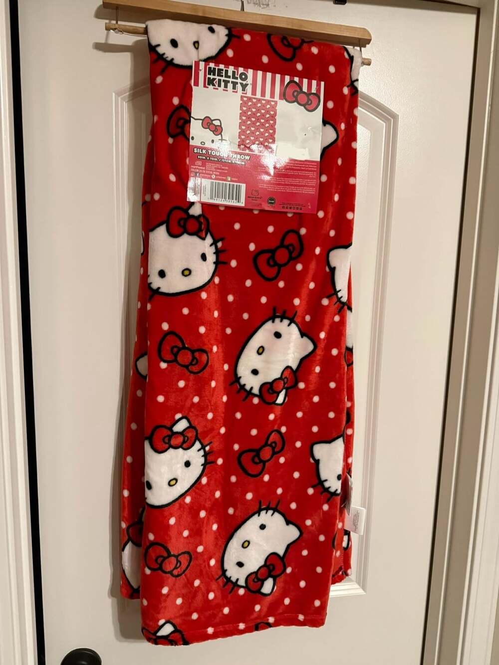 Hello Kitty Silk Touch Throw 50in x 70in Red White Dots Blanket NWT